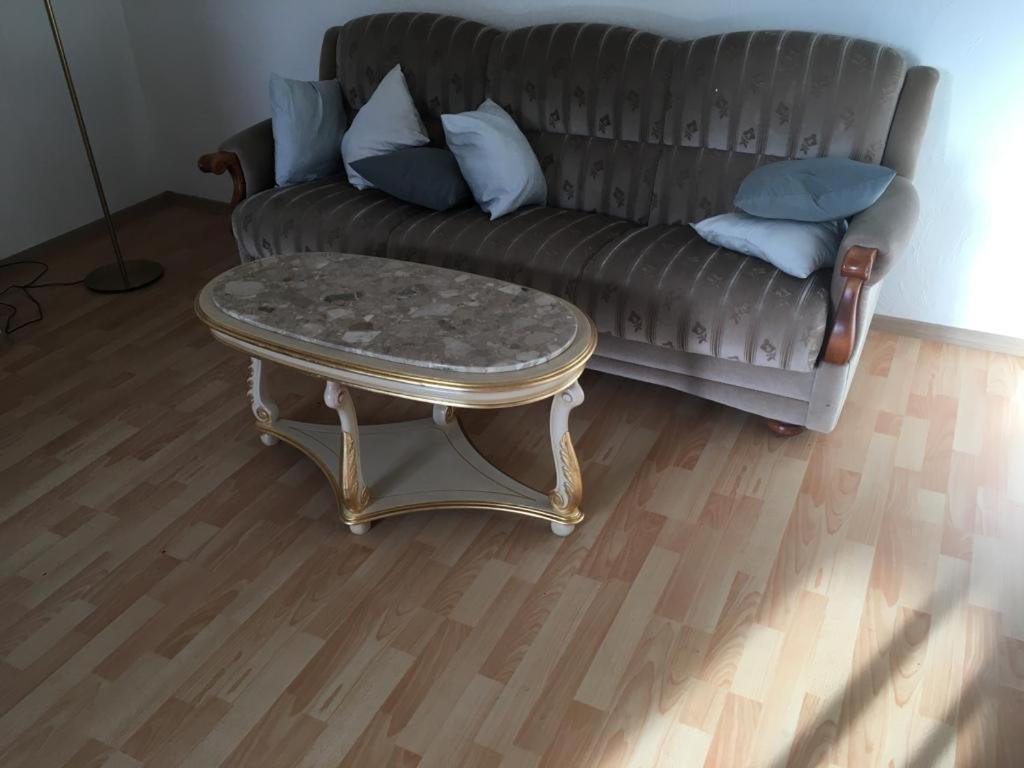 Gemuetliche Ferienwohnung Fuer 6 Personen Im Schloss Kastorf Knorrendorf 외부 사진